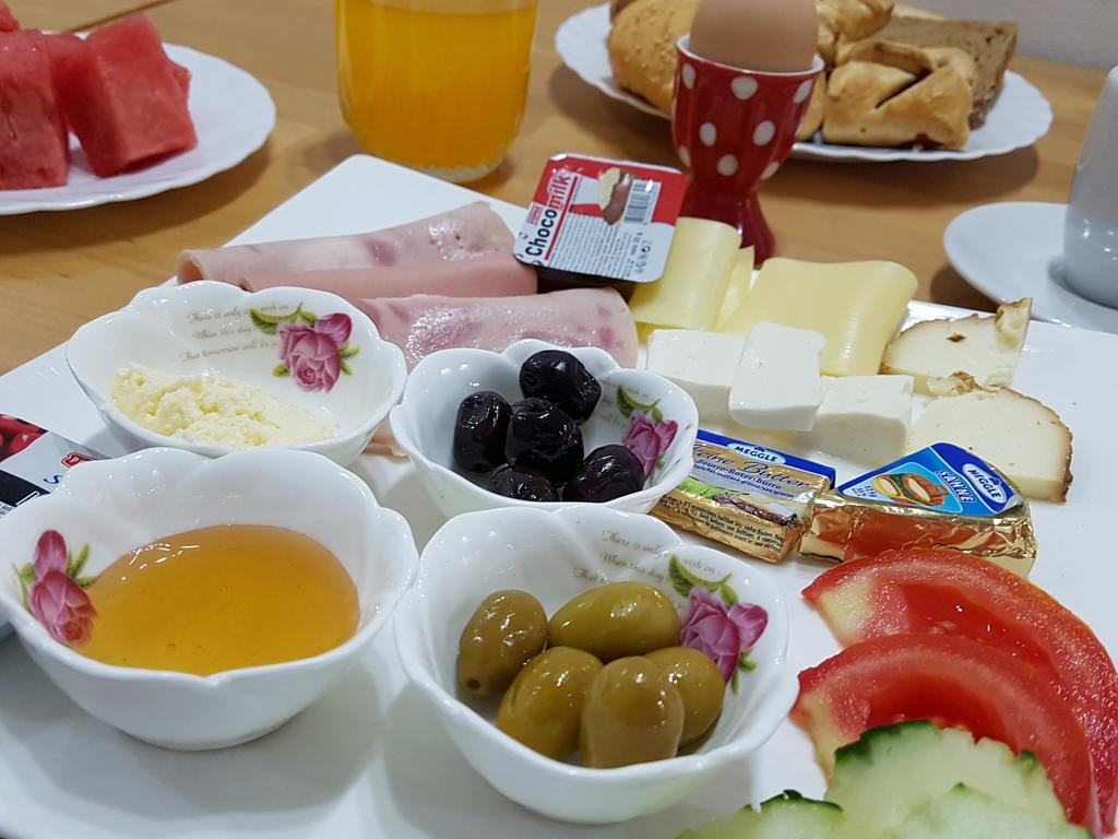 Hotel Irmak Sarajevo Bagian luar foto