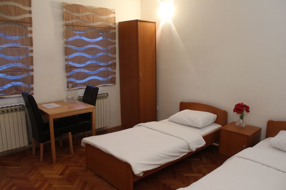 Hotel Irmak Sarajevo Bagian luar foto