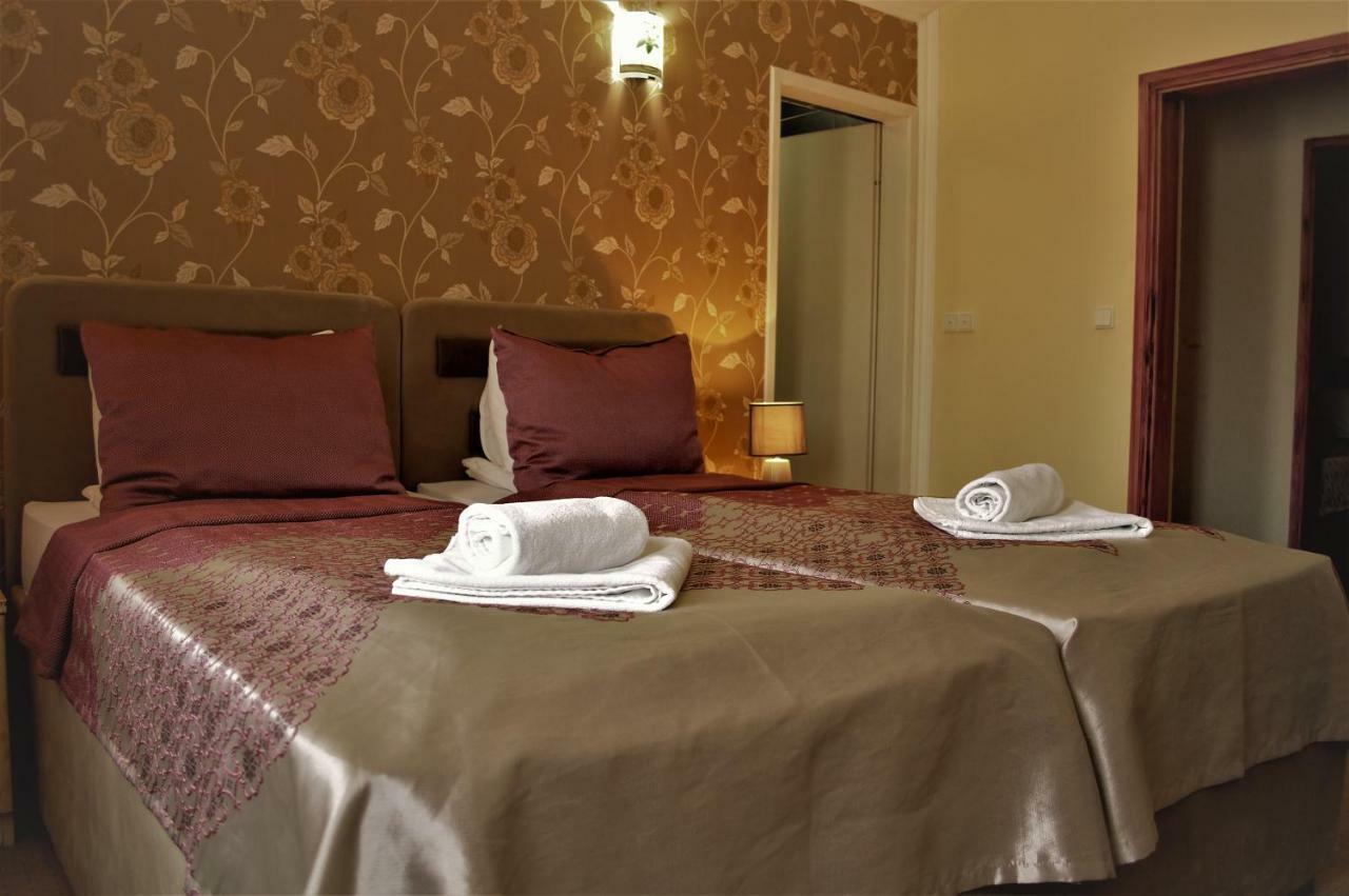 Hotel Irmak Sarajevo Bagian luar foto